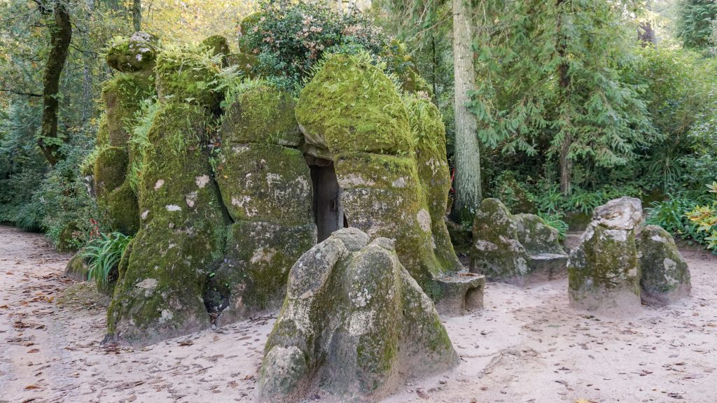 Hidden well in Quinta da Regaleira