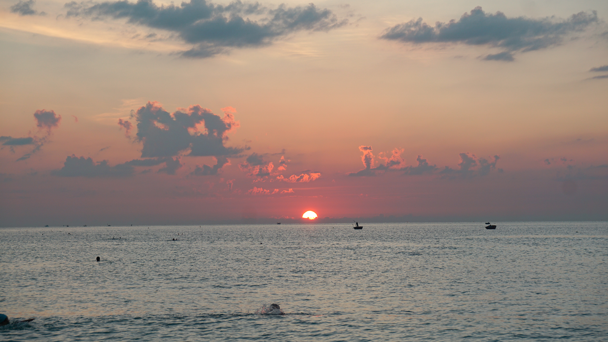 Sunrise My Khe Beach Da Nang sky